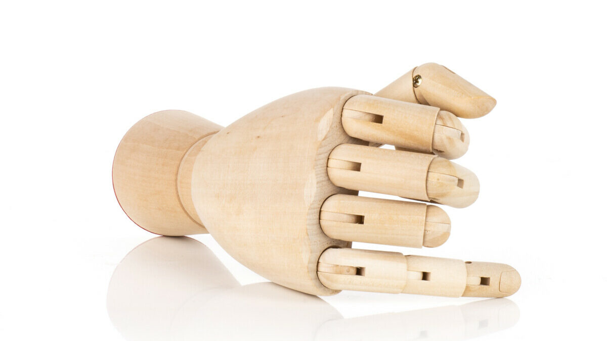 Can You Wear Oura Ring On Your Pinky? Fitness Tracker Advice